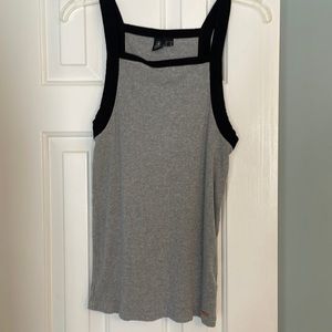Women’s Volcom Tank size L